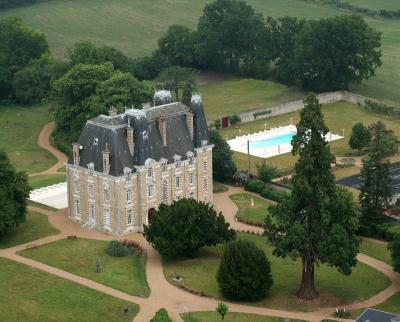 au château de montbraye