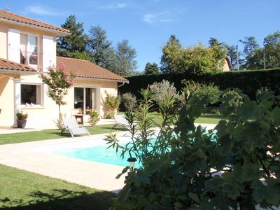 le clos des pins- gite et chambre d’hôtes à 12 km de lyon